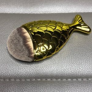 Mermaid Makeup Brush 🧜🏻‍♀️
